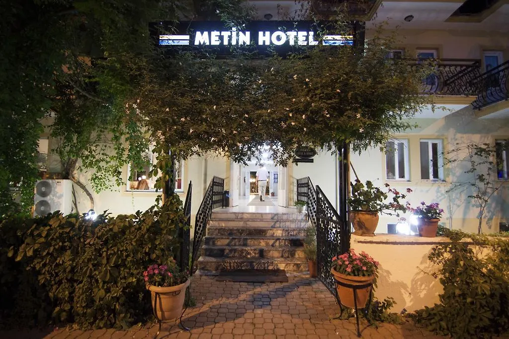 Metin Hotel Дальян 3*,